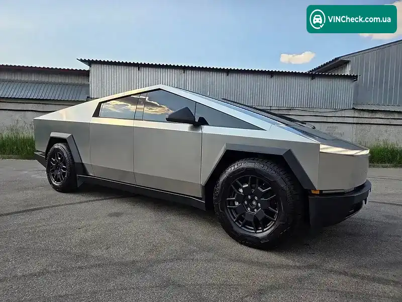 Tesla Cybertruck 2024, фото з оголошення 2 з 20, VIN 7G2CEHED8RA047875