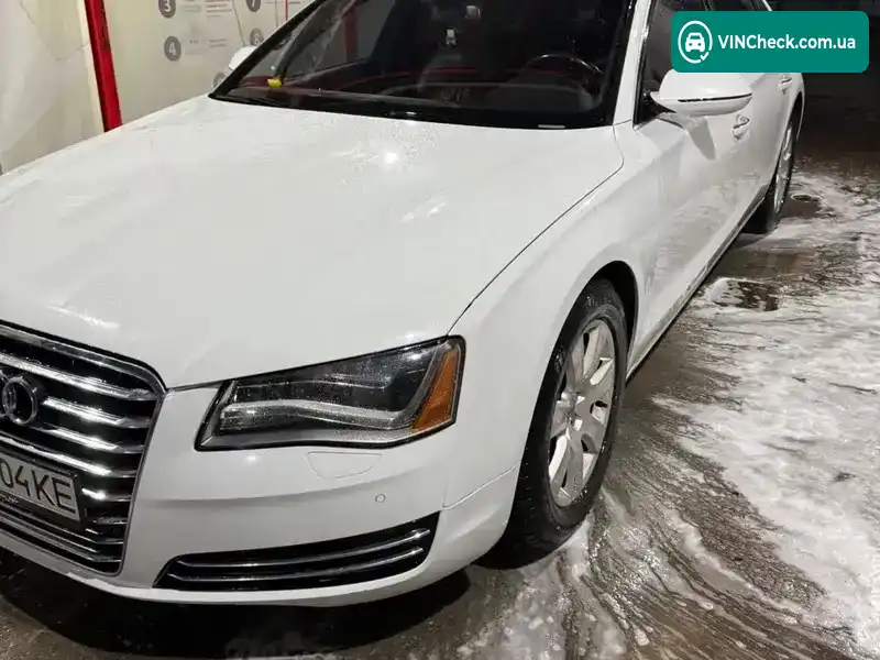 Audi A8 2012, фото з оголошення 1 з 12, VIN WAURGAFD9DN016707