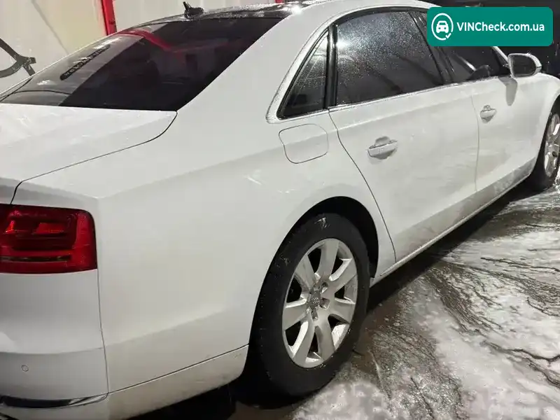 Audi A8 2012, фото з оголошення 2 з 12, VIN WAURGAFD9DN016707