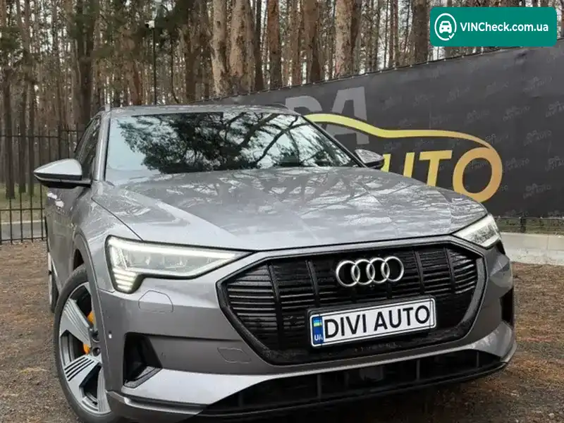 Audi e-tron 2019, фото з оголошення 1 з 21, VIN WAUZZZGE8KB017040