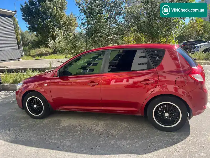 Kia Ceed 2009, фото з оголошення 2 з 15, VIN U5YHB512AAL192270