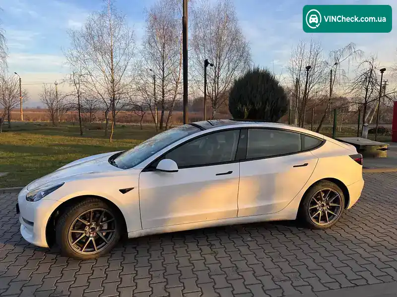 Tesla Model 3 2023, фото з оголошення 1 з 21, VIN 5YJ3E1EA3PF493142