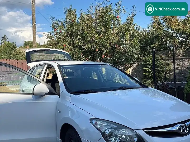Hyundai i30 2011, фото з оголошення 2 з 13, VIN TMADB51CACJ224960
