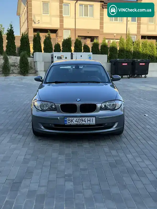 BMW 1 Series 2009, фото з оголошення 2 з 17, VIN WBAUB71050VK87757