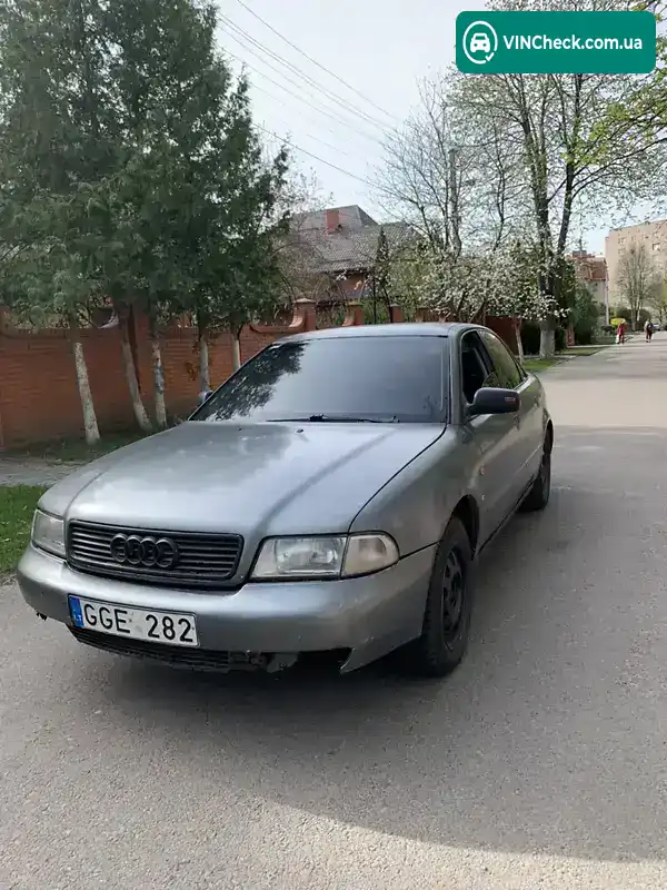 Audi A4 1999, фото з оголошення 2 з 10, VIN WAUZZZ8DZTA009285