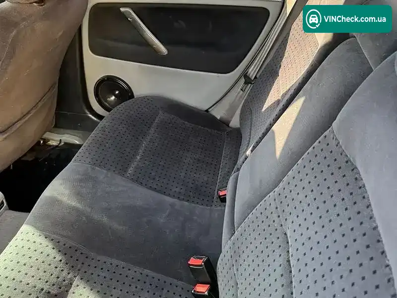 Volkswagen Passat 1998, фото з оголошення 2 з 10, VIN WVWZZZ3BZWP400241