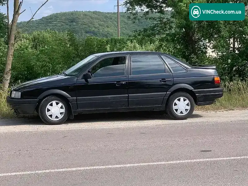Volkswagen Passat 1989, фото з оголошення 1 з 8, VIN WVWZZZ31ZKE255765