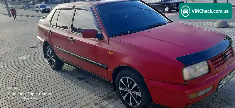 Volkswagen Vento 1992, фото з оголошення 1 з 19, VIN WVWZZZ1HZNW158881