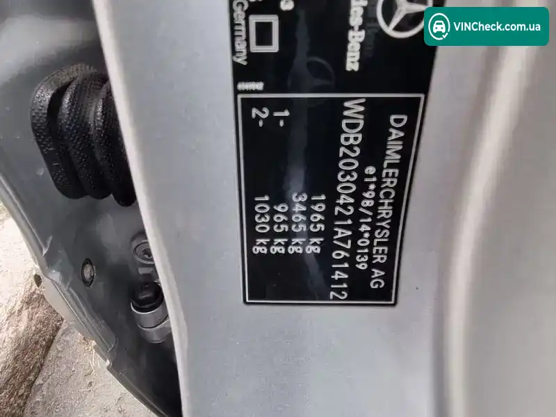 Mercedes-Benz C-Class 2004, фото з оголошення 2 з 21, VIN WDB2030421A761412