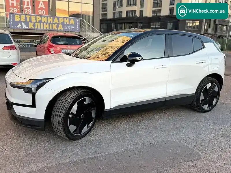 Volvo EX30 2024, фото з оголошення 1 з 20, VIN YV4EK3ZK5SS132648