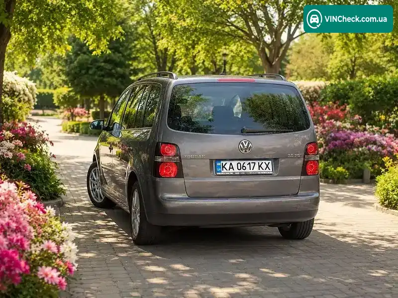 Volkswagen Touran 2004, фото з оголошення 2 з 16, VIN WVGZZZ1TZ4W142889
