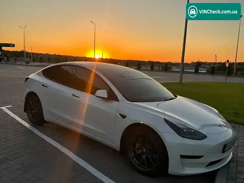 Tesla Model 3 2022, фото з оголошення 2 з 16, VIN 5YJ3E1EB4NF204498