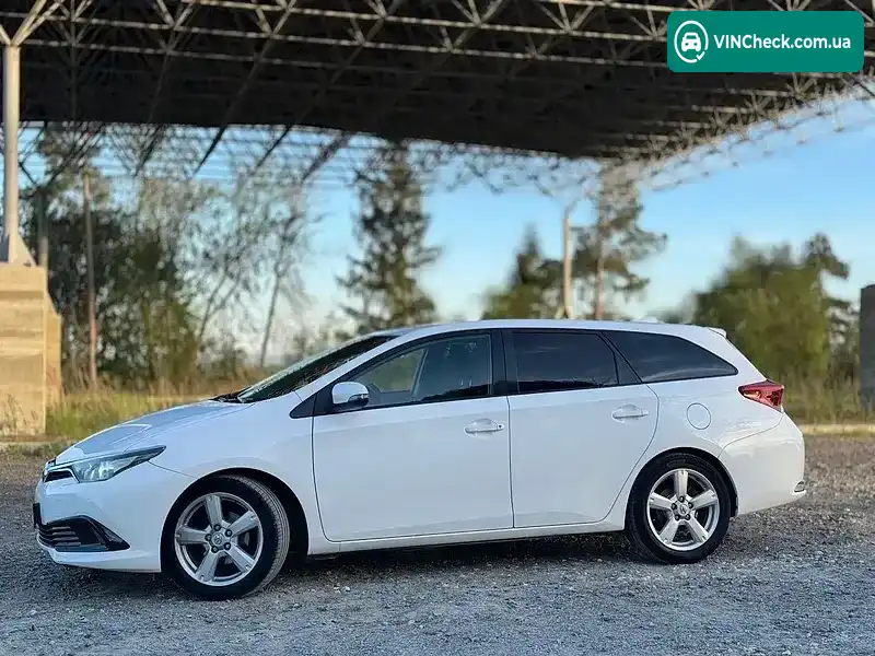 Toyota Auris 2018, фото з оголошення 2 з 20, VIN SB1ZN3JE20E084463