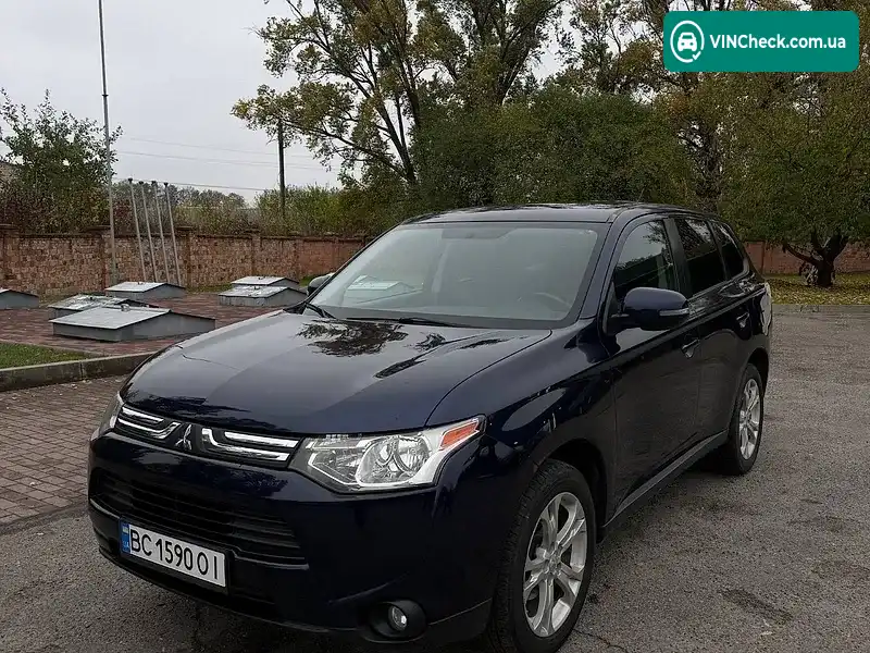 Mitsubishi Outlander 2013, фото з оголошення 2 з 10, VIN JA4AZ3A38EZ013919