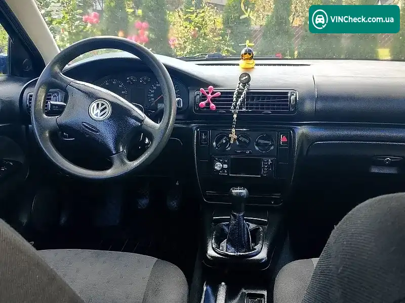Volkswagen Passat 1998, фото з оголошення 1 з 7, VIN WVWZZZ3BZXE237153