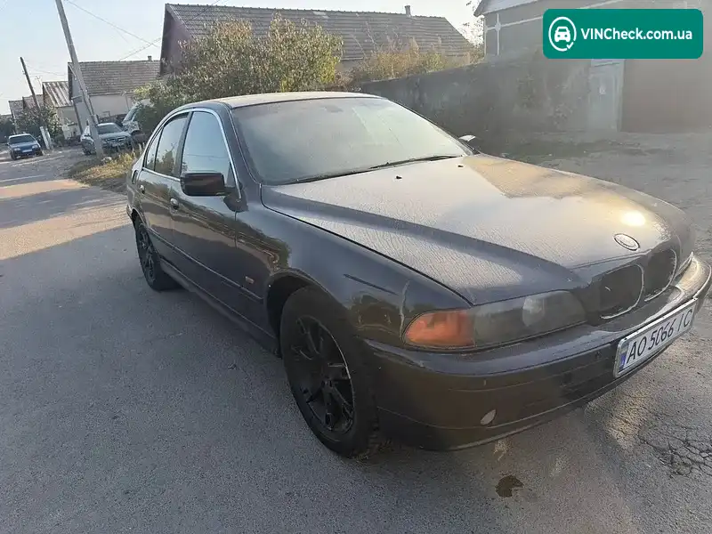 BMW 5 Series 2001, фото з оголошення 1 з 9, VIN WBADM71080GU49525