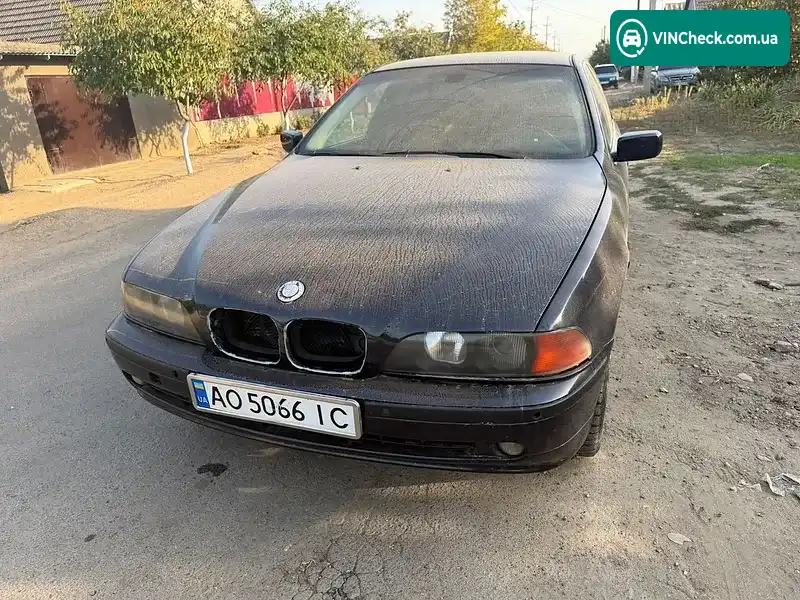 BMW 5 Series 2001, фото з оголошення 2 з 9, VIN WBADM71080GU49525