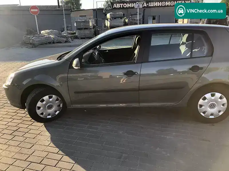 Volkswagen Golf 2005, фото з оголошення 1 з 17, VIN WVWZZZ1KZ5W184545
