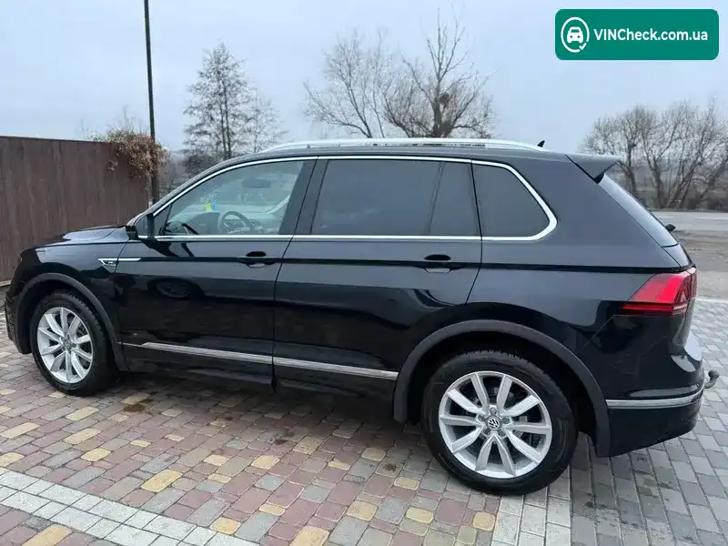 Volkswagen Tiguan 2017, фото з оголошення 1 з 17, VIN WVGZZZ5NZHW419043