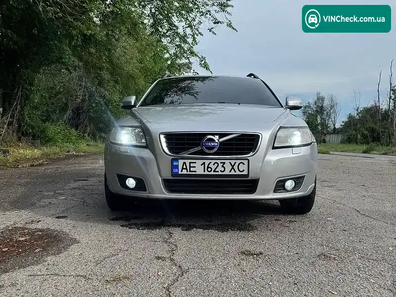 Volvo V50 2011, фото з оголошення 1 з 17, VIN YV1MW84E1B2628681
