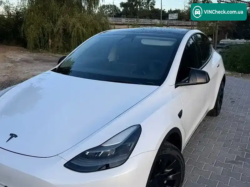 Tesla Model Y 2022, фото з оголошення 2 з 20, VIN 7SAYGDEE1NF364241
