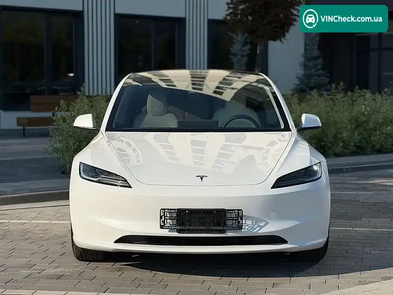 Tesla Model 3 2024, фото з оголошення 2 з 13, VIN LRW3E7FA0RC201445