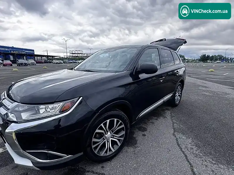 Mitsubishi Outlander 2018, фото з оголошення 1 з 21, VIN JA4AD2A39JZ052585