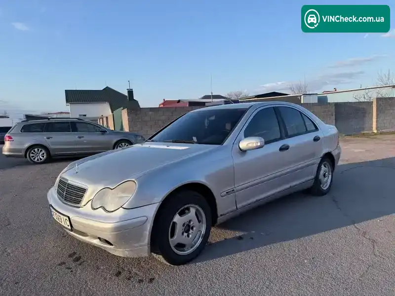 Mercedes-Benz C-Class 2003, фото з оголошення 2 з 17, VIN WDB2030421A572706