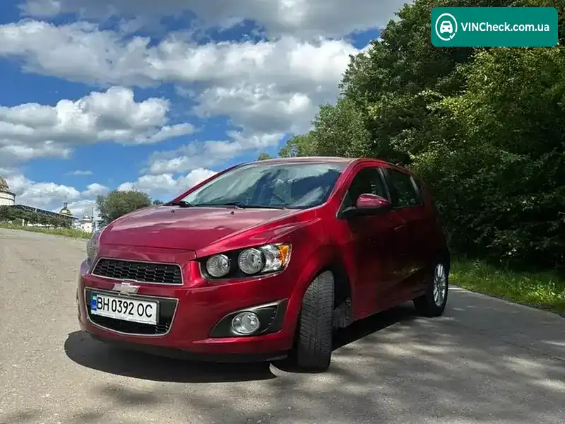 Chevrolet Sonic 2015, фото з оголошення 2 з 19, VIN 1G1JC6SH3F4199900