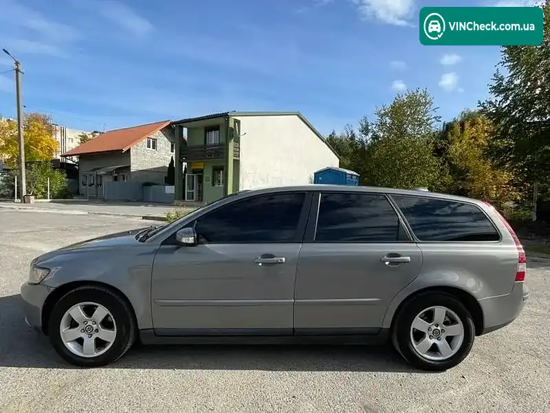 Volvo V50 2008, фото з оголошення 1 з 10, VIN YV1MW765282401372