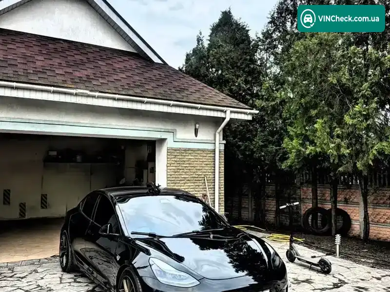 Tesla Model 3 2018, фото з оголошення 1 з 14, VIN 5YJ3E1EA6JF156312