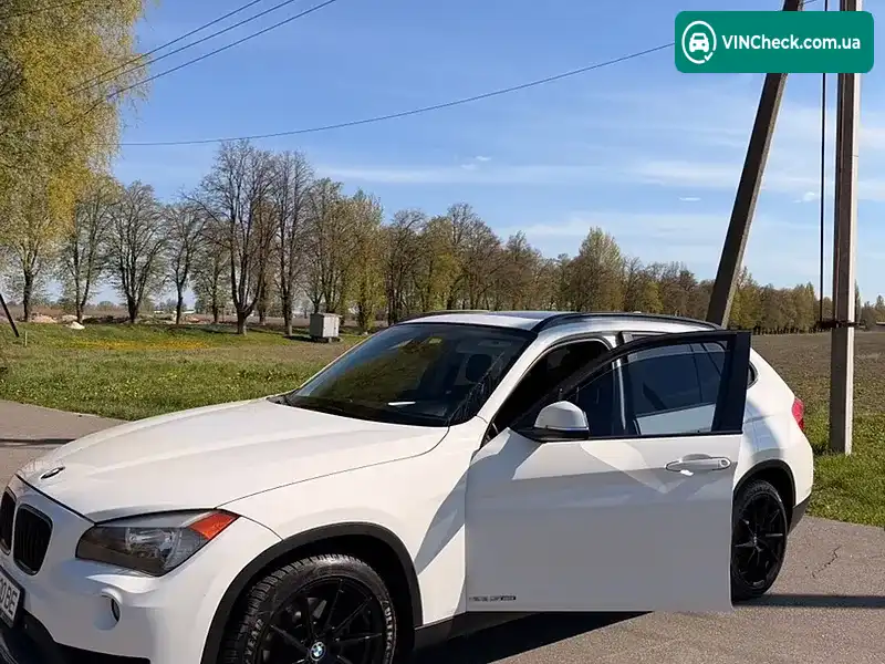 BMW X1 2015, фото з оголошення 2 з 20, VIN WBAVM1C54FV319272