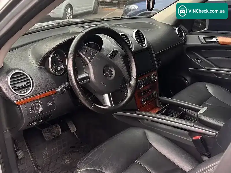 Mercedes-Benz GL-Class 2007, фото з оголошення 2 з 10, VIN WDC1648221A193926
