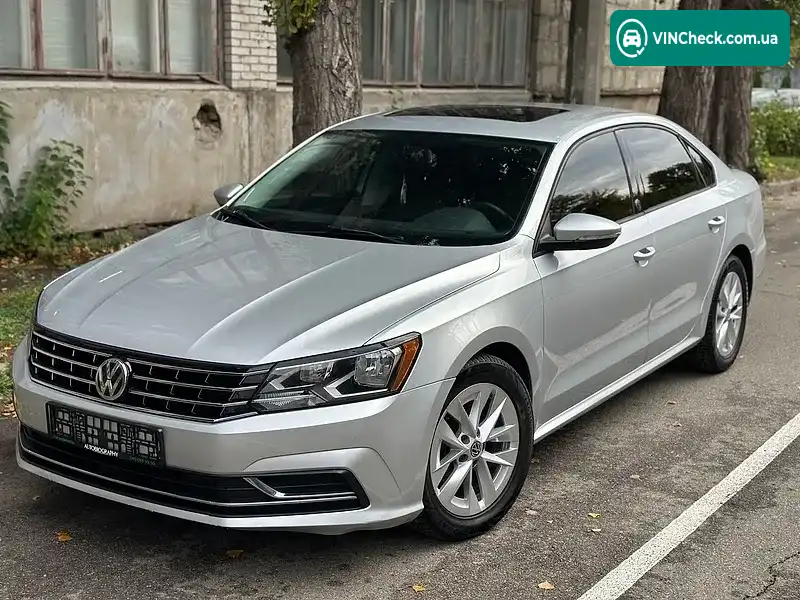 Volkswagen Passat 2019, фото з оголошення 1 з 20, VIN 1VWLA7A3XKC014417