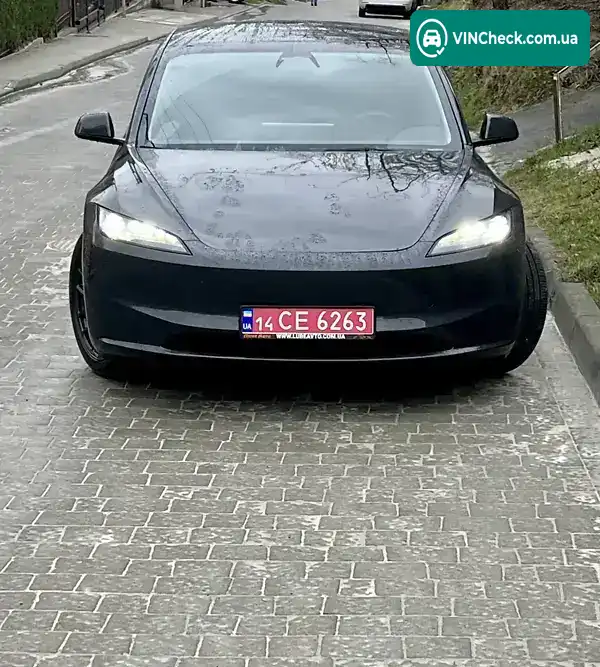 Tesla Model 3 2024, фото з оголошення 2 з 20, VIN 5YJ3E1EA4RF717652