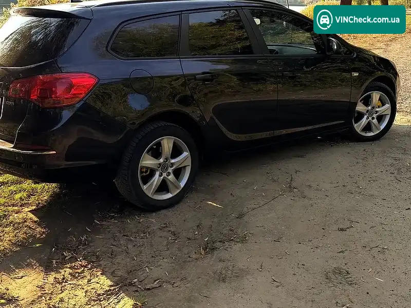 Opel Astra 2012, фото з оголошення 2 з 11, VIN W0LPD8EN8D8003868