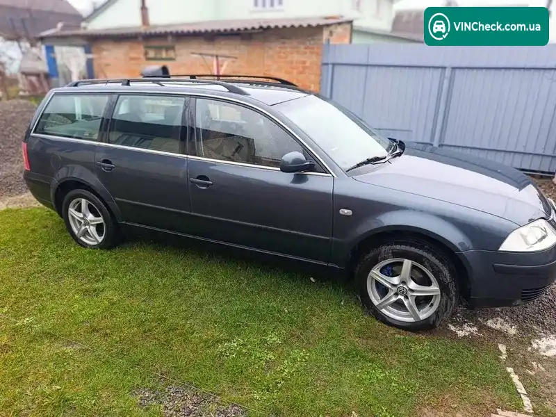 Volkswagen Passat 2000, фото з оголошення 2 з 10, VIN WVWZZZ3BZ1E124368