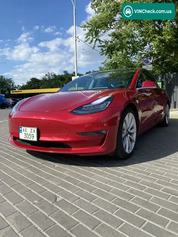 Tesla Model 3 2020, фото з оголошення 2 з 17, VIN 5YJ3E1EB1LF651271
