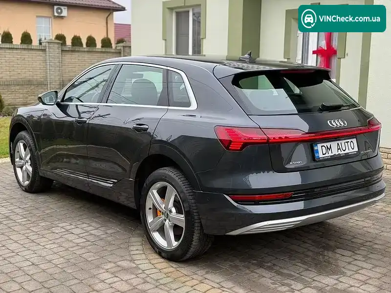 Audi e-tron 2020, фото з оголошення 2 з 21, VIN WAUZZZGE1LB037180