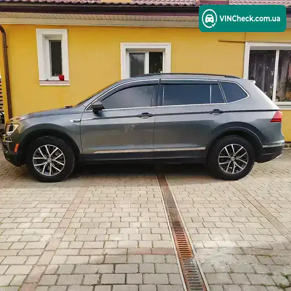 Volkswagen Tiguan 2020, фото з оголошення 1 з 20, VIN 3VV2B7AXXLM142446