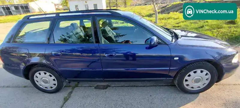 Audi A4 2000, фото з оголошення 2 з 20, VIN WAUZZZ8DZYA162433