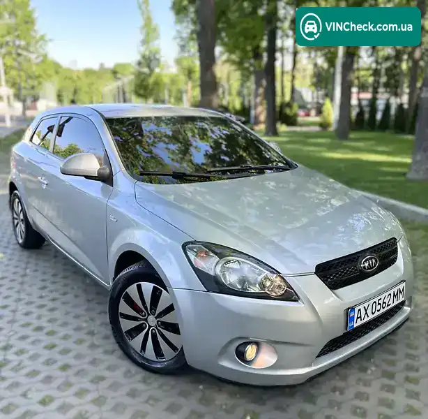 Kia Ceed 2008, фото з оголошення 1 з 18, VIN Y6LFF23228L007342