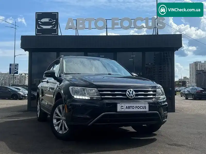 Volkswagen Tiguan 2017, фото з оголошення 1 з 20, VIN 3VV1B7AX6JM072873