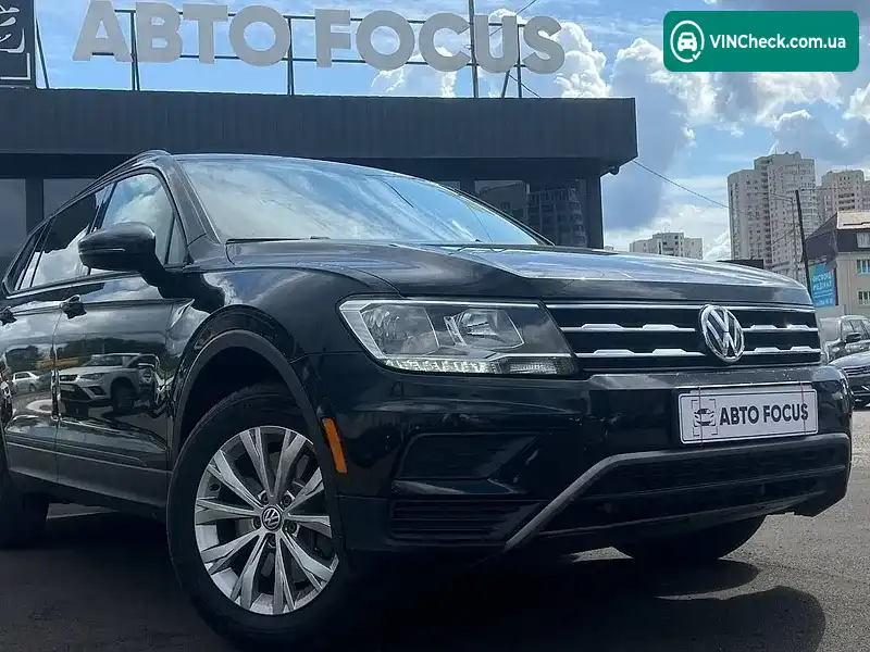 Volkswagen Tiguan 2017, фото з оголошення 2 з 20, VIN 3VV1B7AX6JM072873