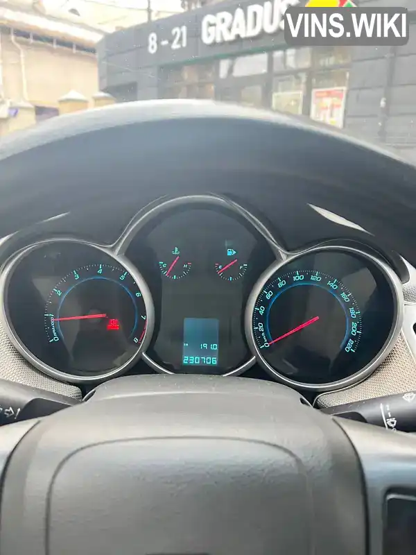 Chevrolet Cruze 2010, фото з оголошення 2 з 10, VIN KL1JF69E9AK711156