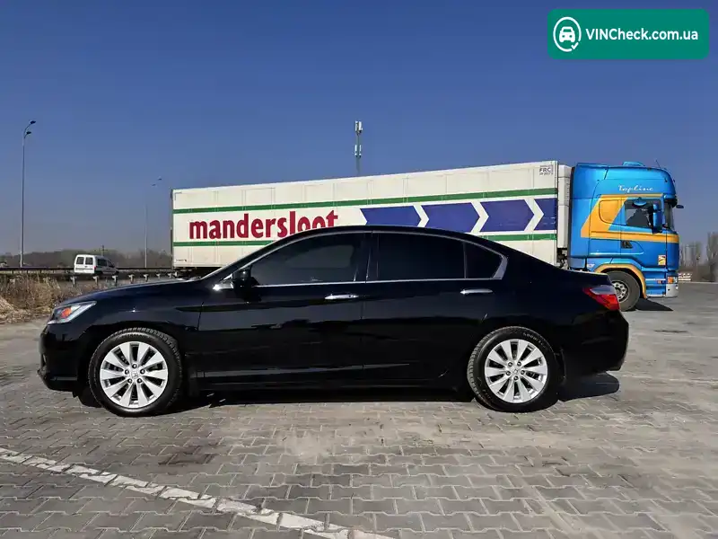 Honda Accord 2015, фото з оголошення 2 з 14, VIN 1HGCR3F86FA037155
