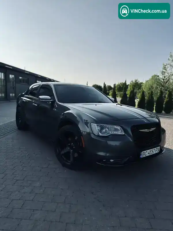 Chrysler 300 2019, фото з оголошення 2 з 16, VIN 2C3CCAKG3KH631607