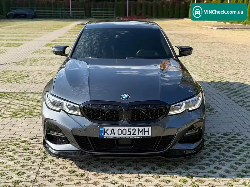 BMW 3 Series 2018, фото з оголошення 2 з 17, VIN WBA5R7C50KAE82655