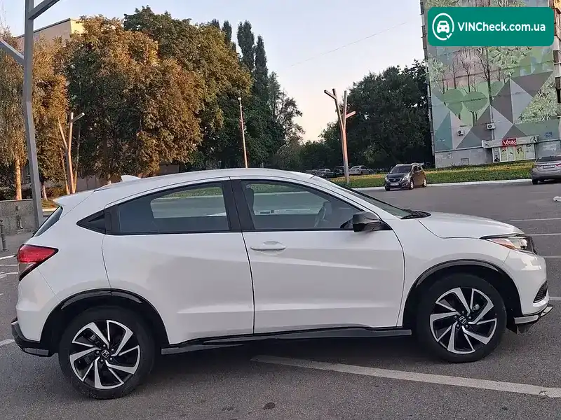 Honda HR-V 2018, фото з оголошення 2 з 11, VIN 3CZRU6H10KM702602