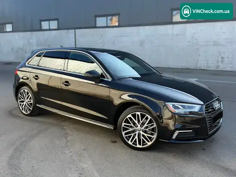 Audi A3 2018, фото з оголошення 1 з 21, VIN WAUTPBFF8JA080995